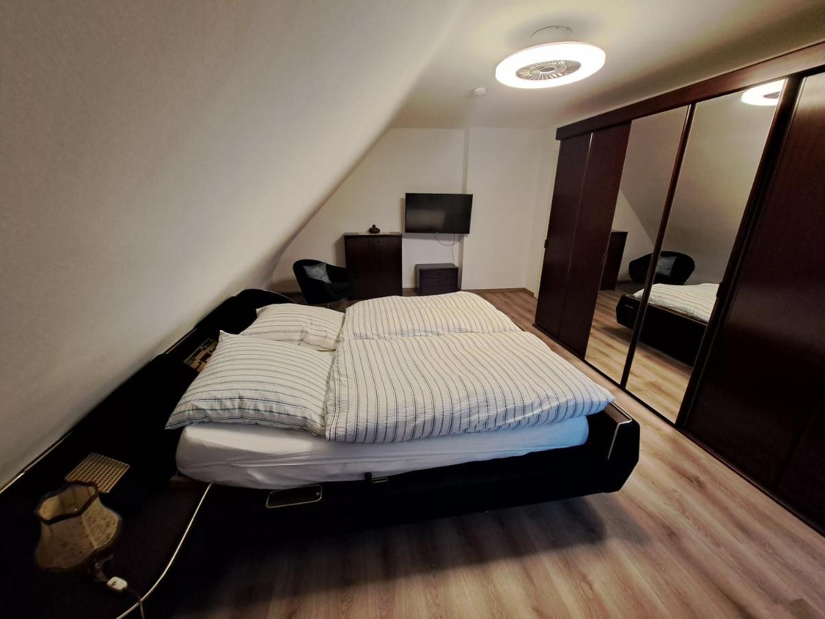 Muttis Apartment Мьонхенгладбах Екстериор снимка