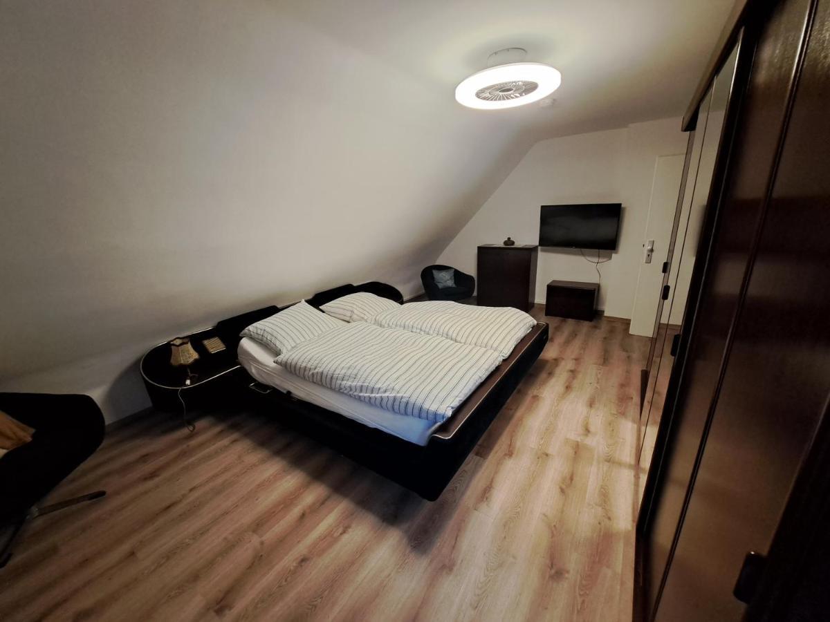 Muttis Apartment Мьонхенгладбах Екстериор снимка