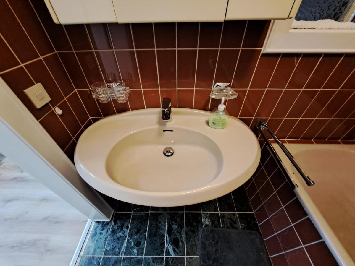 Muttis Apartment Мьонхенгладбах Екстериор снимка