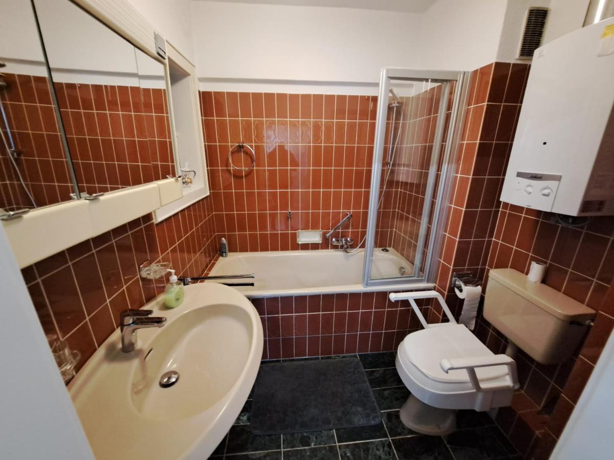Muttis Apartment Мьонхенгладбах Екстериор снимка